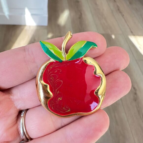 Vintage Red Apple Enamel Brooch Pin Teacher Gift - Picture 3 of 3